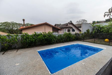 Casa de condomínio para alugar com 270m², 4 quartos e 4 vagasÁrea comum - Piscina