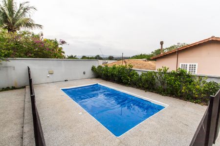 Casa de condomínio para alugar com 270m², 4 quartos e 4 vagasÁrea comum - Piscina