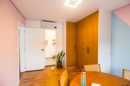 Casa de condomínio para alugar com 270m², 4 quartos e 4 vagasSuíte 2