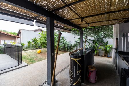 Casa de condomínio para alugar com 270m², 4 quartos e 4 vagasÁrea comum - Churrasqueira