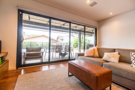 Casa de condomínio para alugar com 270m², 4 quartos e 4 vagasSala