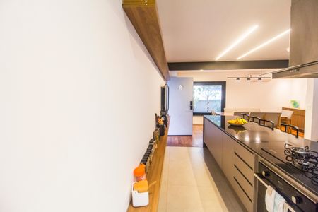 Casa de condomínio para alugar com 270m², 4 quartos e 4 vagasCozinha