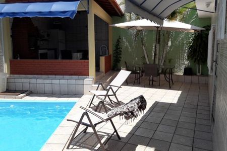 Casa à venda com 210m², 3 quartos e 5 vagas