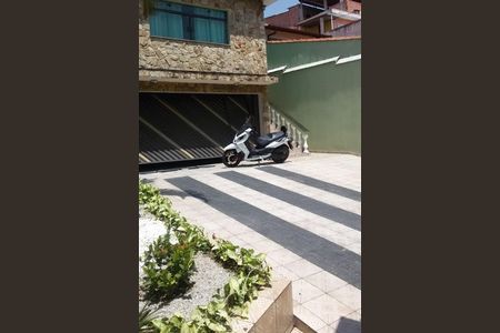 Casa à venda com 210m², 3 quartos e 5 vagas