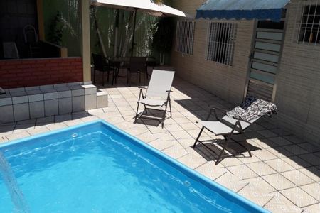 Casa à venda com 210m², 3 quartos e 5 vagas