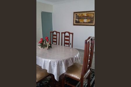 Casa à venda com 210m², 3 quartos e 5 vagas