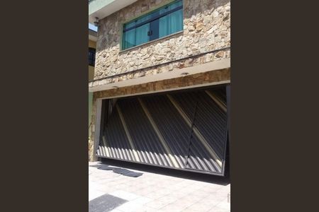 Casa à venda com 210m², 3 quartos e 5 vagas