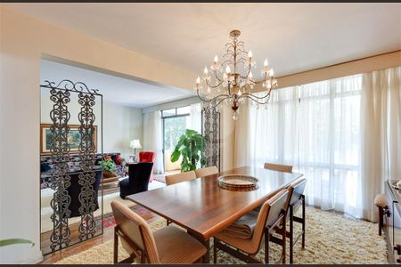 Casa à venda com 4 quartos, 358m² em Chácara Santo Antônio (Zona Sul), São Paulo