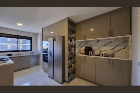 Apartamento à venda com 130m², 3 quartos e 3 vagas