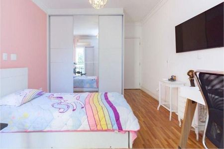 Casa à venda com 3 quartos, 231m² em Vila Romana, São Paulo