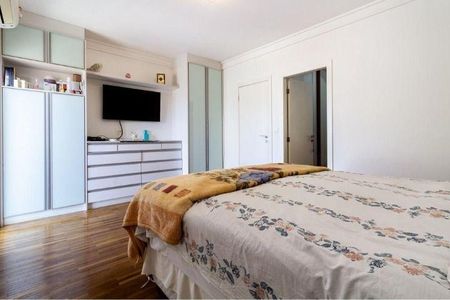 Casa à venda com 3 quartos, 231m² em Vila Romana, São Paulo