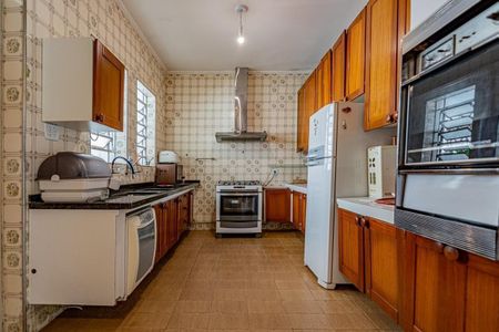Casa à venda com 4 quartos, 258m² em Sumaré, São Paulo
