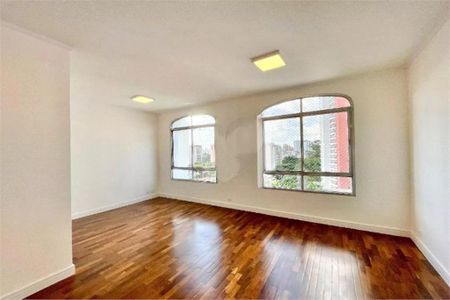 Apartamento à venda com 4 quartos, 123m² em Vila Sofia, São Paulo