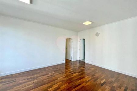 Apartamento à venda com 4 quartos, 123m² em Vila Sofia, São Paulo