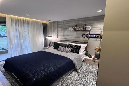 Apartamento à venda com 3 quartos, 129m² em Moema, São Paulo