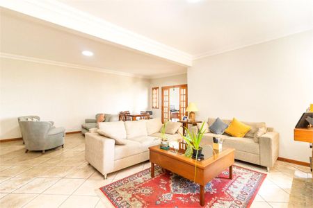 Casa à venda com 3 quartos, 400m² em Jardim Guapira, São Paulo