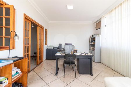 Casa à venda com 3 quartos, 400m² em Jardim Guapira, São Paulo