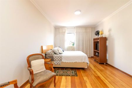 Casa à venda com 3 quartos, 400m² em Jardim Guapira, São Paulo