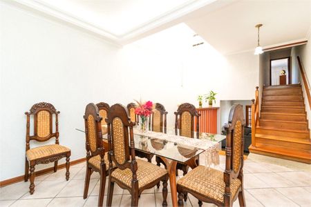 Casa à venda com 3 quartos, 400m² em Jardim Guapira, São Paulo