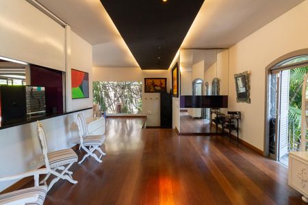 Sala de casa à venda com 3 quartos, 318m² em Butantã, São Paulo