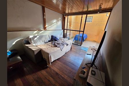 Casa à venda com 3 quartos, 220m² em Vila Nova Conceição, São Paulo