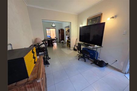 Casa à venda com 3 quartos, 220m² em Vila Nova Conceição, São Paulo