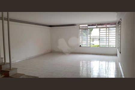 Casa à venda com 3 quartos, 451m² em Indianópolis, São Paulo