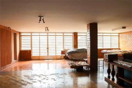 Casa à venda com 3 quartos, 685m² em Santana, São Paulo