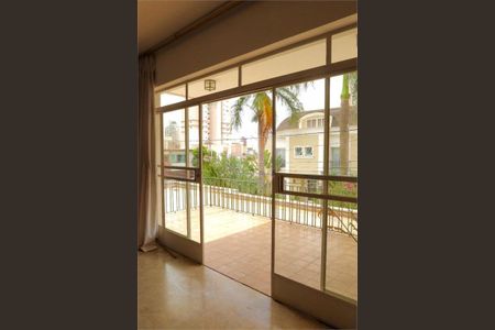 Casa à venda com 685m², 3 quartos e 4 vagas