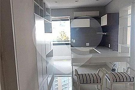 Apartamento à venda com 3 quartos, 240m² em Campo Belo, São Paulo