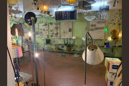 Casa à venda com 2 quartos, 160m² em Indianópolis, São Paulo