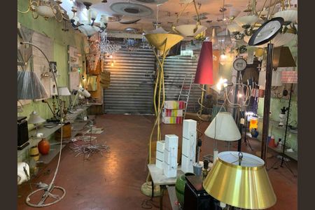 Casa à venda com 2 quartos, 160m² em Indianópolis, São Paulo