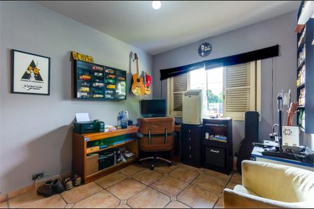 Casa à venda com 4 quartos, 330m² em Vila Anglo Brasileira, São Paulo