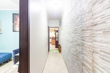 Casa à venda com 200m², 4 quartos e 2 vagas Casa à venda com 200m², 4 quartos e 2 vagasCorredor