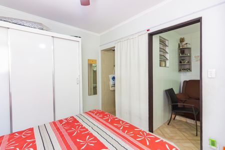 Casa à venda com 200m², 4 quartos e 2 vagas Casa à venda com 200m², 4 quartos e 2 vagasSuíte