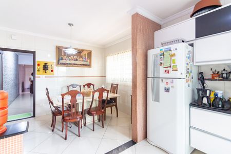 Casa à venda com 200m², 4 quartos e 2 vagas Casa à venda com 200m², 4 quartos e 2 vagasCozinha