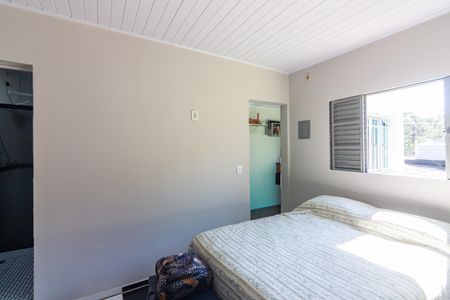 Casa à venda com 200m², 4 quartos e 2 vagas Casa à venda com 200m², 4 quartos e 2 vagasSuíte 2