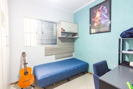 Casa à venda com 200m², 4 quartos e 2 vagas Casa à venda com 200m², 4 quartos e 2 vagasQuarto 2