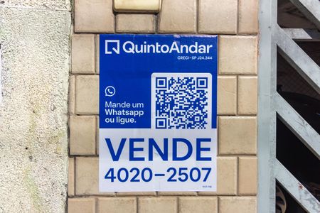 Casa à venda com 200m², 4 quartos e 2 vagas Casa à venda com 200m², 4 quartos e 2 vagasPlaca