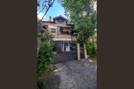 Casa à venda com 238m², 4 quartos e 2 vagasPlaca