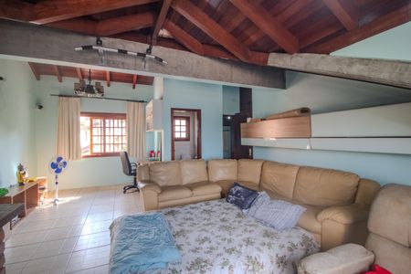 Casa à venda com 238m², 4 quartos e 2 vagasSala 2