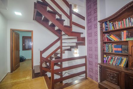 Casa à venda com 238m², 4 quartos e 2 vagasCorredor