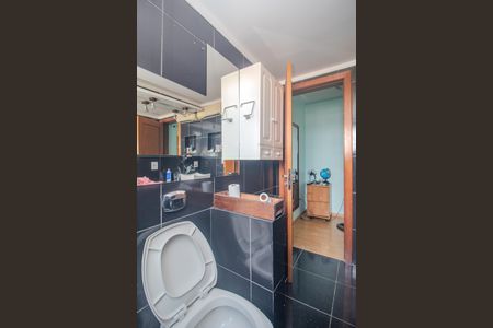 Casa à venda com 238m², 4 quartos e 2 vagasBanheiro da Suíte