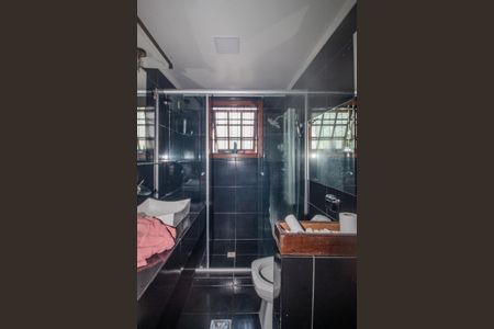 Casa à venda com 238m², 4 quartos e 2 vagasBanheiro da Suíte