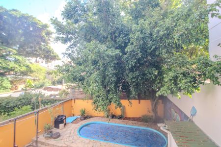 Casa à venda com 238m², 4 quartos e 2 vagasVista