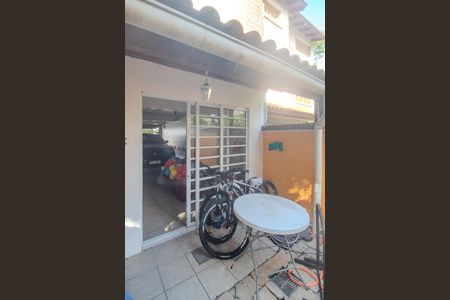 Casa à venda com 238m², 4 quartos e 2 vagasquintal