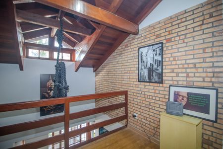 Casa à venda com 238m², 4 quartos e 2 vagasCorredor