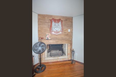 Casa à venda com 238m², 4 quartos e 2 vagasSala