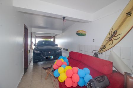 Casa à venda com 238m², 4 quartos e 2 vagasGaragem