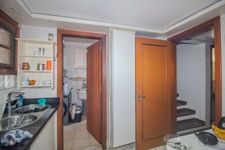 Casa à venda com 238m², 4 quartos e 2 vagasCozinha